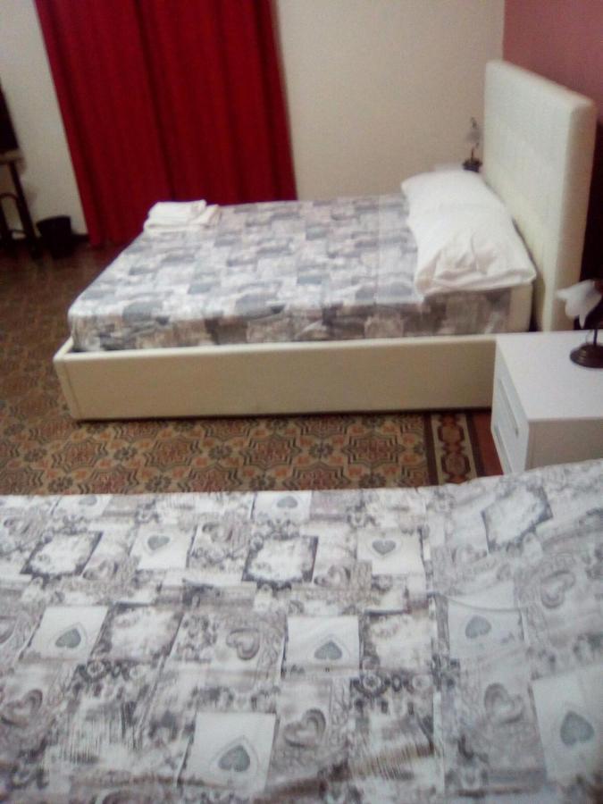 Bed and Breakfast Casa Giuseppe Катанія Екстер'єр фото