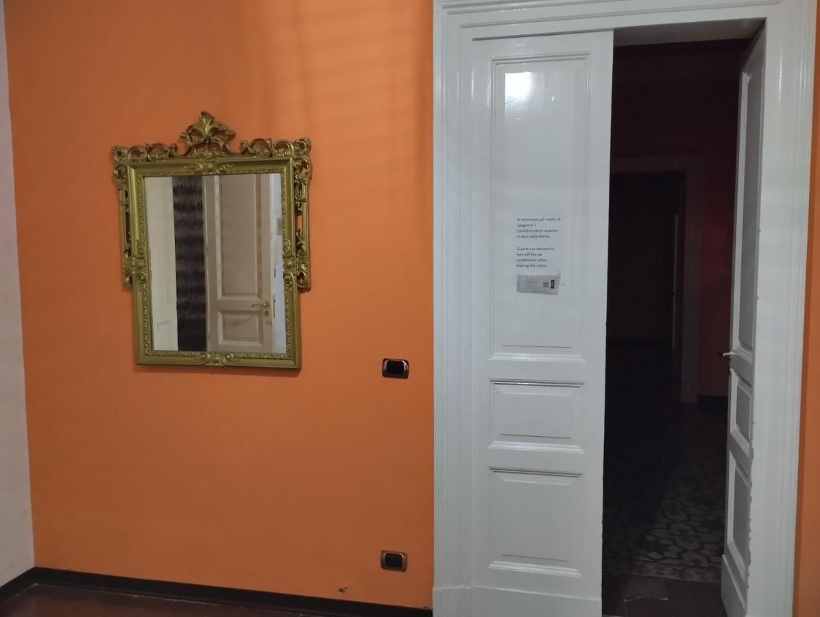 Bed and Breakfast Casa Giuseppe Катанія Екстер'єр фото