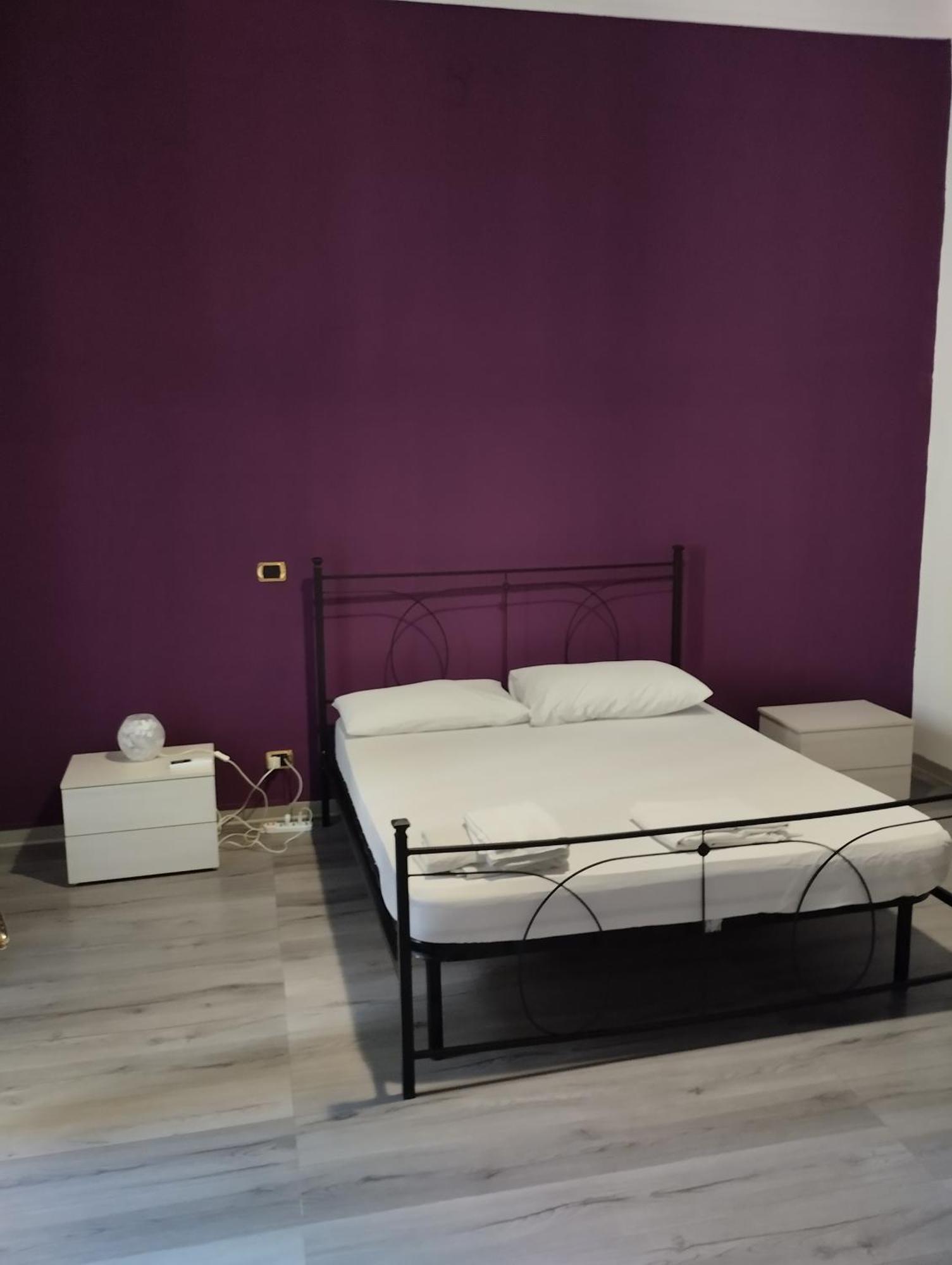 Bed and Breakfast Casa Giuseppe Катанія Екстер'єр фото