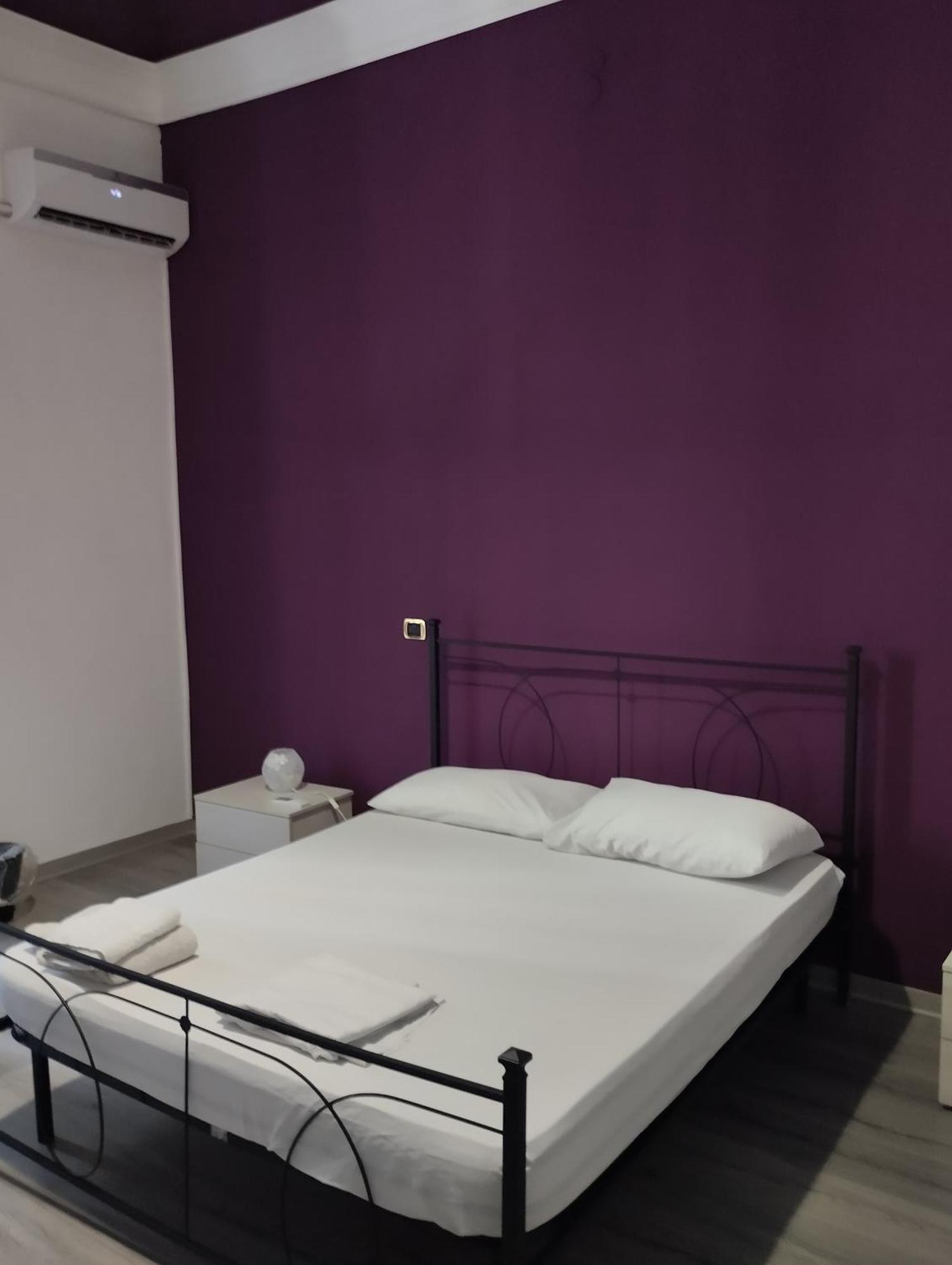 Bed and Breakfast Casa Giuseppe Катанія Екстер'єр фото